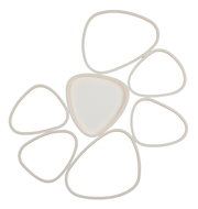 Moderne Deckenleuchte mit organischen Formen, von oben betrachtet.