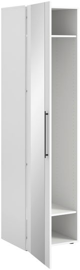 Moderner weißer Spiegelschrank mit geöffneter Tür, seitliche Perspektive