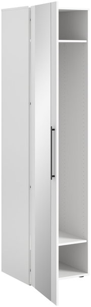 Moderner weißer Spiegelschrank mit geöffneter Tür, seitliche Perspektive