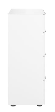 Weiße Kommode von der Seite betrachtet mit schlichten Linien und modernen Design.