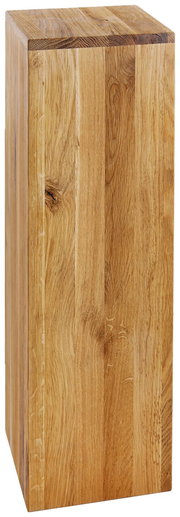 Massiver Holzblock aus Eiche mit sichtbarer Maserung, freistehend vor weißem Hintergrund, in leicht schräger Frontansicht mit sichtbarer Oberseite.