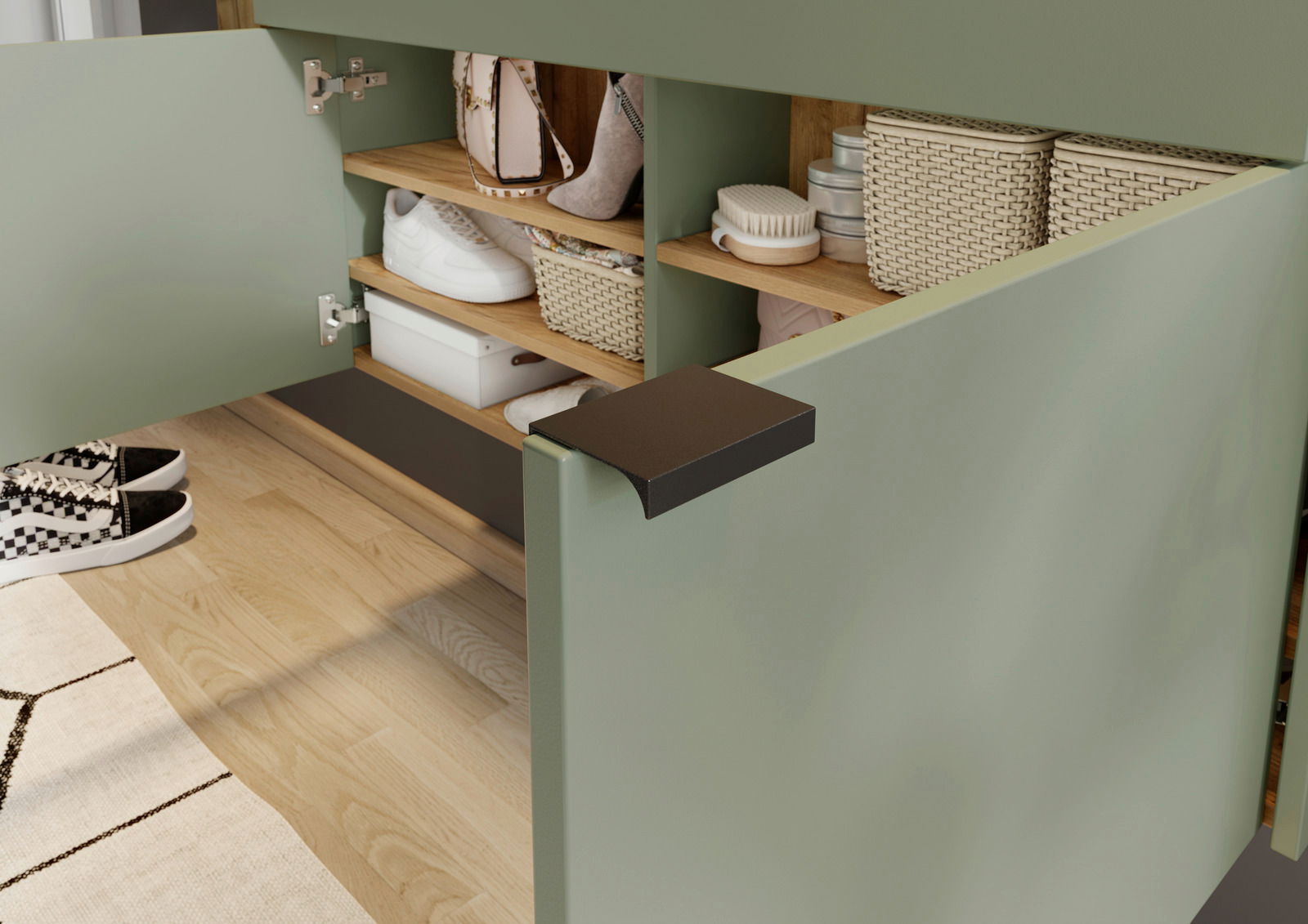 Geöffneter grüner Hängeschuhschrank mit mehreren Fächern, gefüllt mit Schuhen, Körben und Accessoires, aus der seitlichen Perspektive betrachtet.