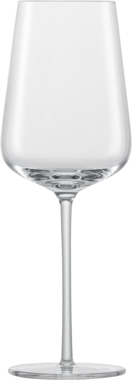 Elegantes Rieslingglas Vervino in Seitenansicht mit langem Stiel und schlanker Form.