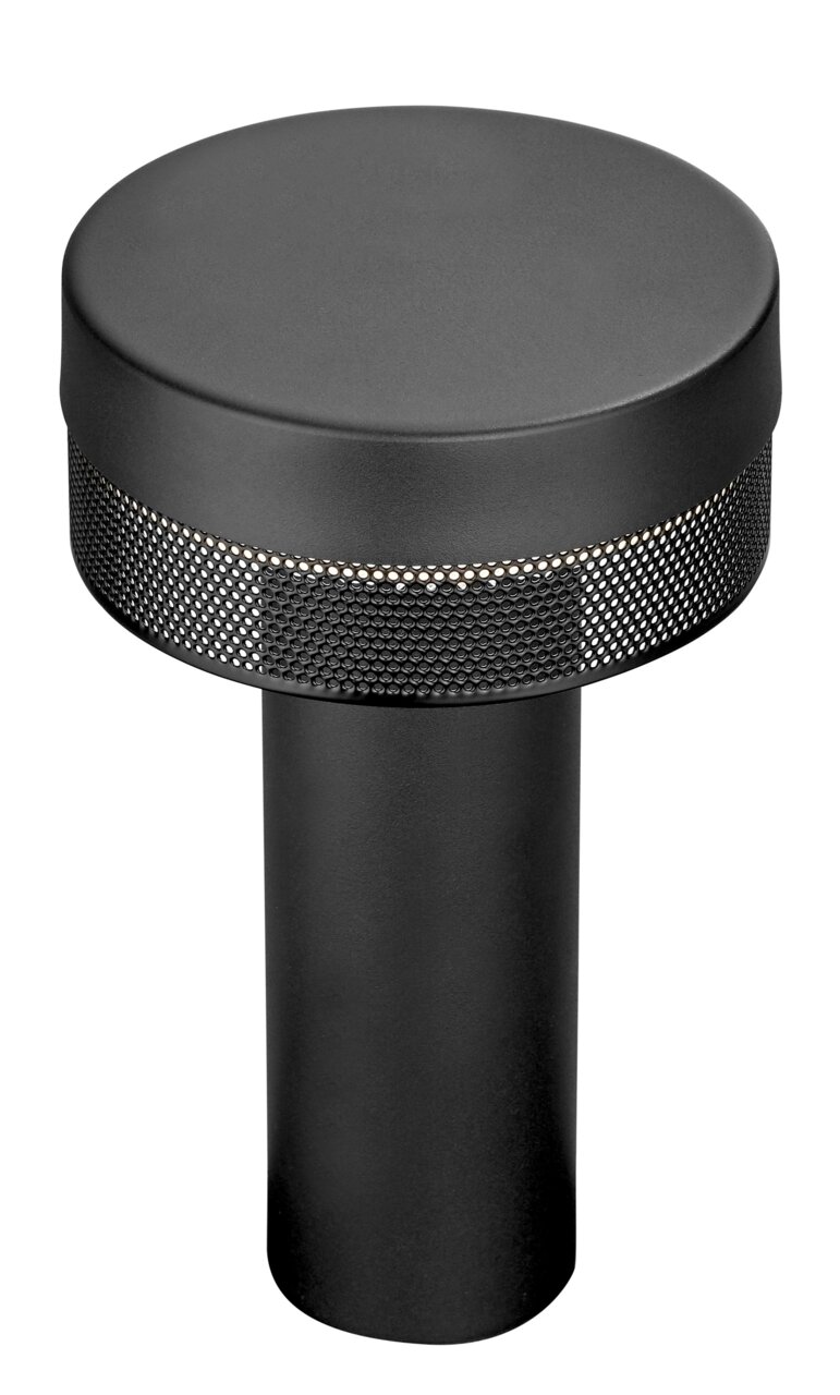 Schwarze, zylindrische Akkuleuchte MESH mit perforiertem Band, seitliche Perspektive