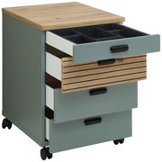 Rollcontainer mit vier Schubladen, teilweise geöffnet, in einer schrägen Perspektive. Oberseite aus Holz, Schubladen in verschiedenen Farben und mit Rollen ausgestattet.