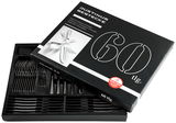 Besteckset 60-teilig in schwarzer Verpackung, teilweise geöffnet, mit Sicht auf die Besteckteile. Perspektive von oben.