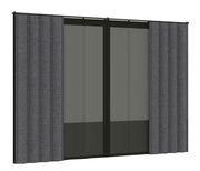 Graues Vorhang Set in Frontalansicht mit zwei Paneelen, die an einer Stange hängen.