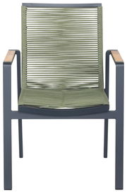 Moderner Stapelsessel mit grünem Seilgeflecht und Armlehnen aus Holz, Vorderansicht