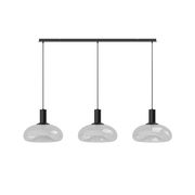 Moderne Hängeleuchte mit drei runden, weißen Glasschirmen, frontal betrachtet.