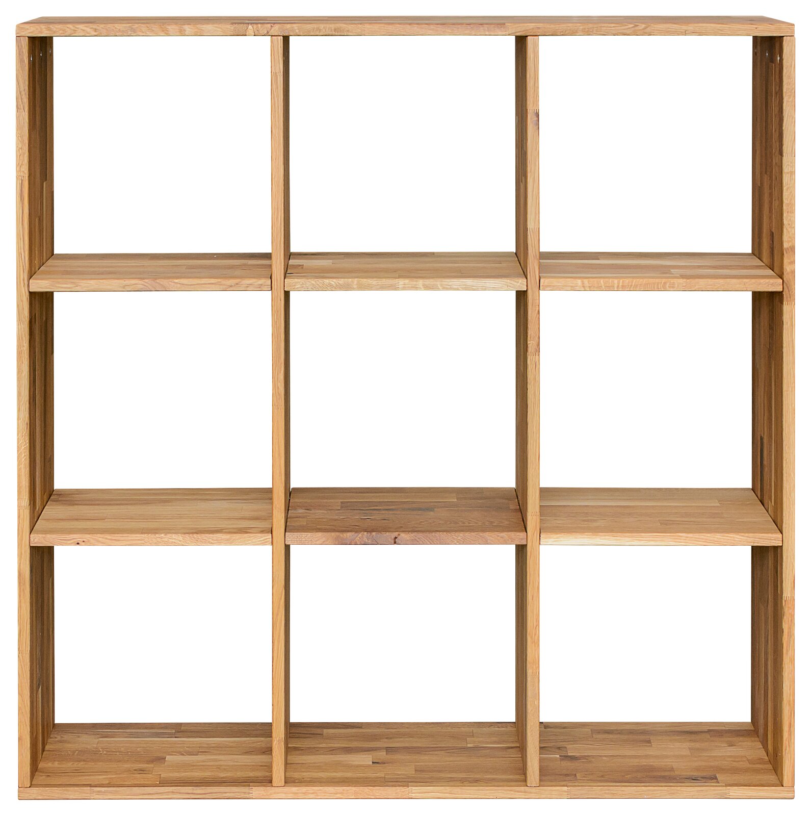 Holzregal mit 3x3 Fächern, frontale Ansicht
