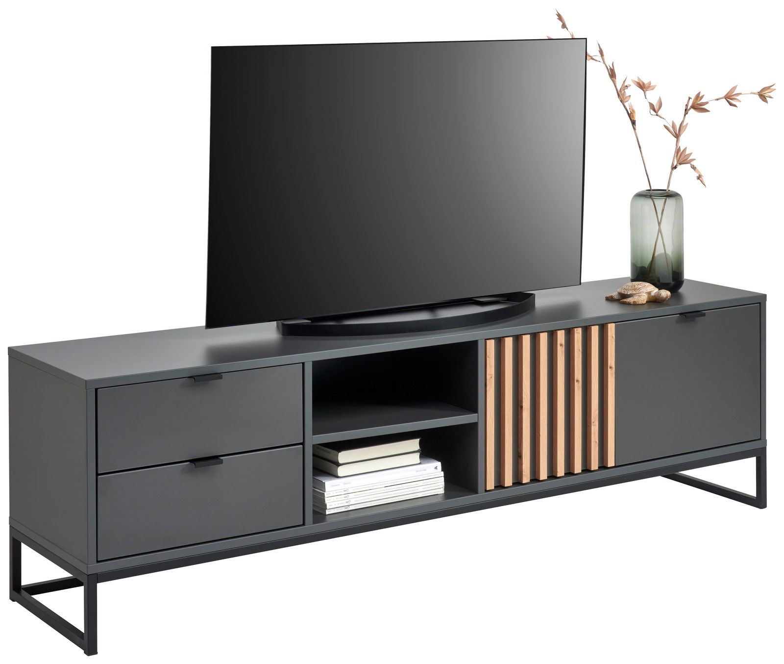 Modernes TV-Lowboard in dunklem Design mit zwei Schubladen, offenen Regalfächern und dekorativen Holzleisten, seitliche Perspektive.