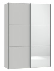 Moderner Schwebetürenschrank mit zwei Türen, eine davon mit Spiegel, in Frontalansicht.