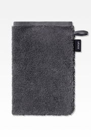 Dunkelgrauer Waschhandschuh mit JOOP! Etikett, frontal abgebildet.