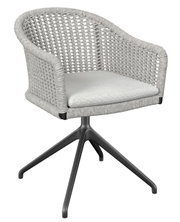 Moderne fauteuil met gevlochten ontwerp en zwart metalen frame, zijaanzicht