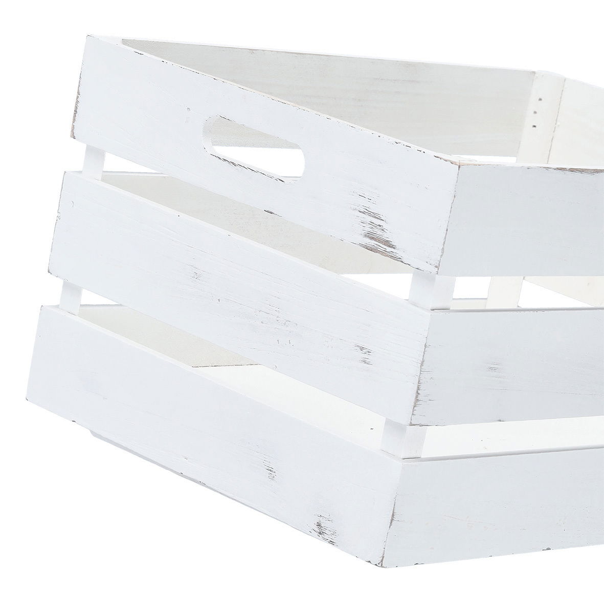 Weiße Holz-Aufbewahrungskiste mit seitlichem Griff, schräg von oben fotografiert