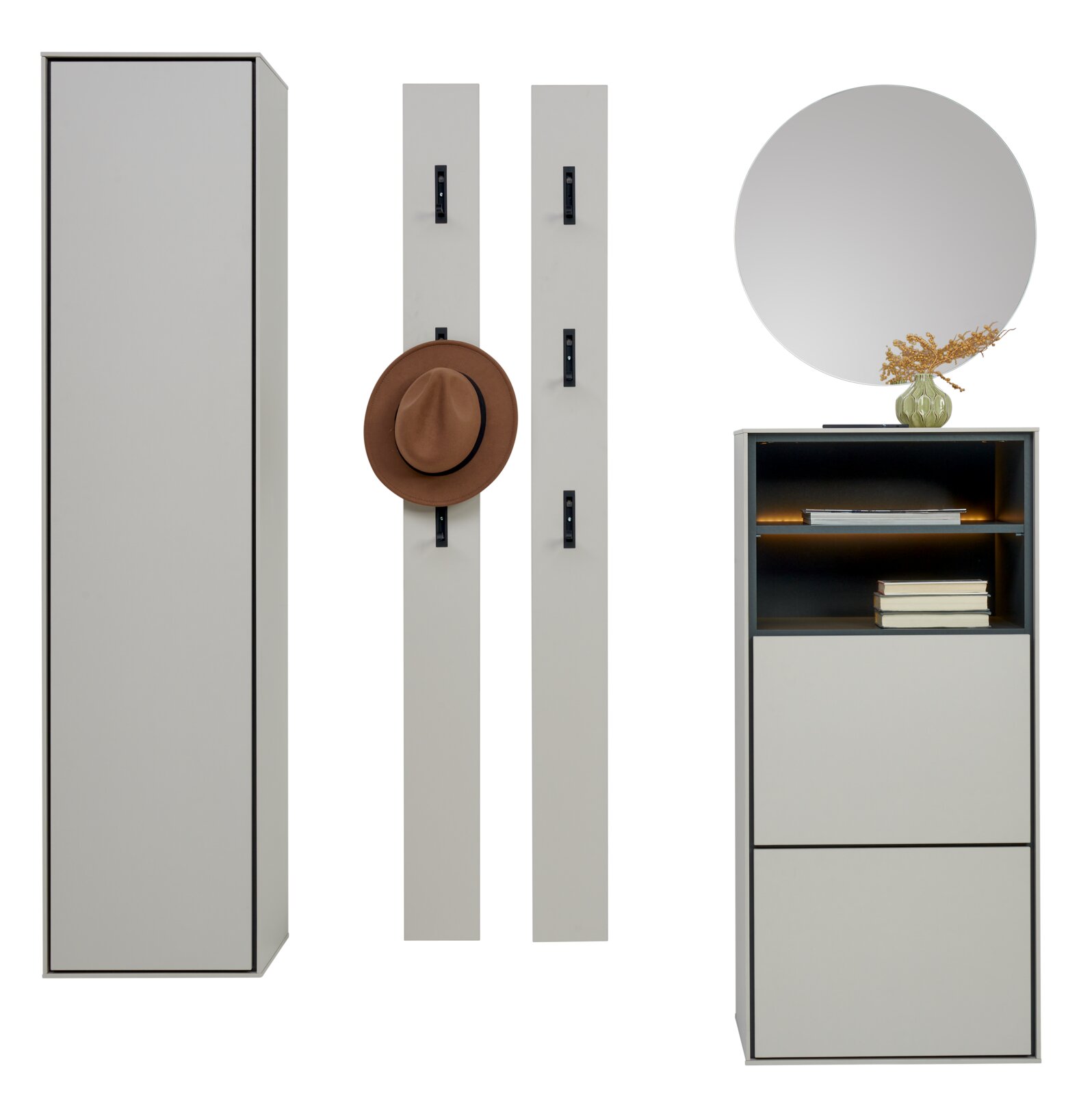 Voleo Garderobeset RENO Moderne garderobemeubels in lichtgrijs met een zwart frame: een hoge kast gezien van voren, twee wandpanelen met haken (waarvan één met een hoed) en een ladekast met een open plank en een ronde spiegel, afgebeeld in vooraanzicht tegen een witte achtergron