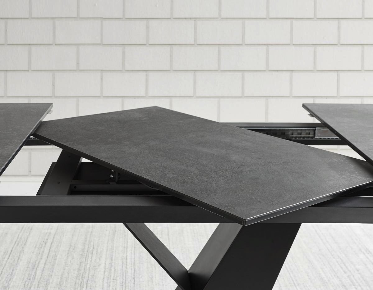 Moderner Esstisch mit ausziehbarer Tischplatte, seitliche Perspektive