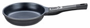 Bratpfanne Milano 24cm in seitlicher Perspektive mit abnehmbarem Griff