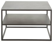 Moderner Beistelltisch aus Metall mit zwei Ebenen, frontal betrachtet.