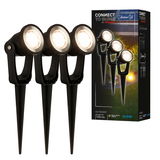 Drei schwarze Erdspieß-LED-Spots mit warmweißem Licht, präsentiert in einer Verpackung. Perspektive: Frontalansicht.