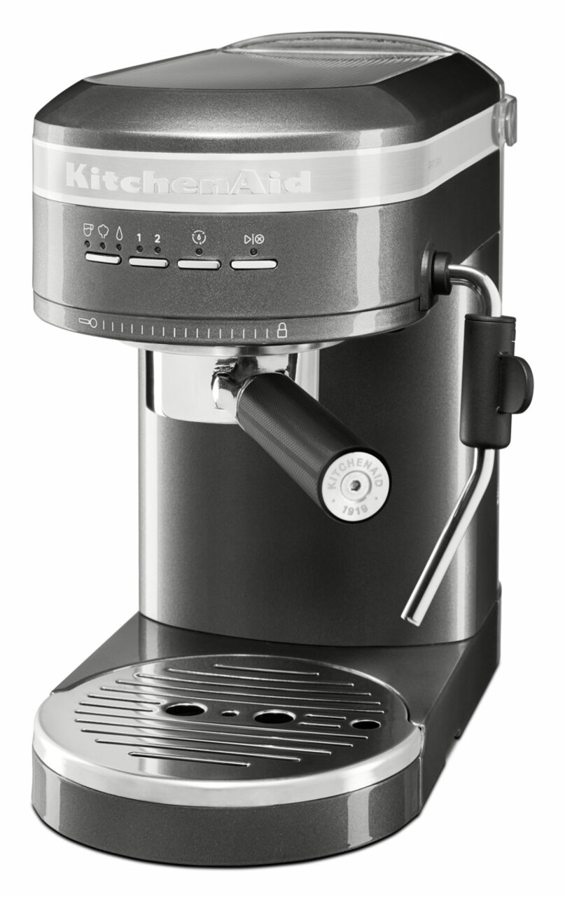 Espressomaschine aus Edelstahl in seitlicher Perspektive mit Siebträger und Dampfdüse.