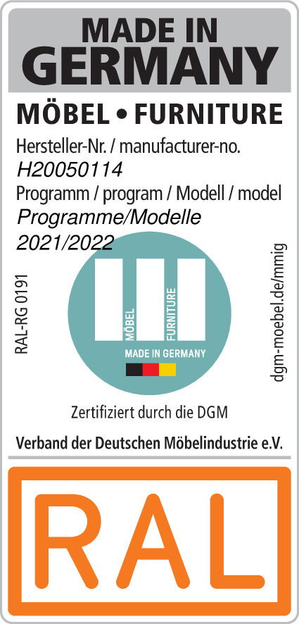 Etikett 'Made in Germany' für Möbel, zertifiziert durch die DGM, mit Hersteller-Nummer H20050114, Programm 2021/2022. Frontalansicht.