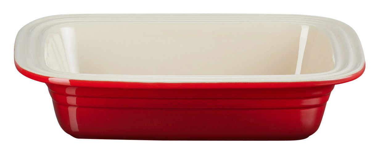 Lasagneform in Kirschrot, seitliche Perspektive