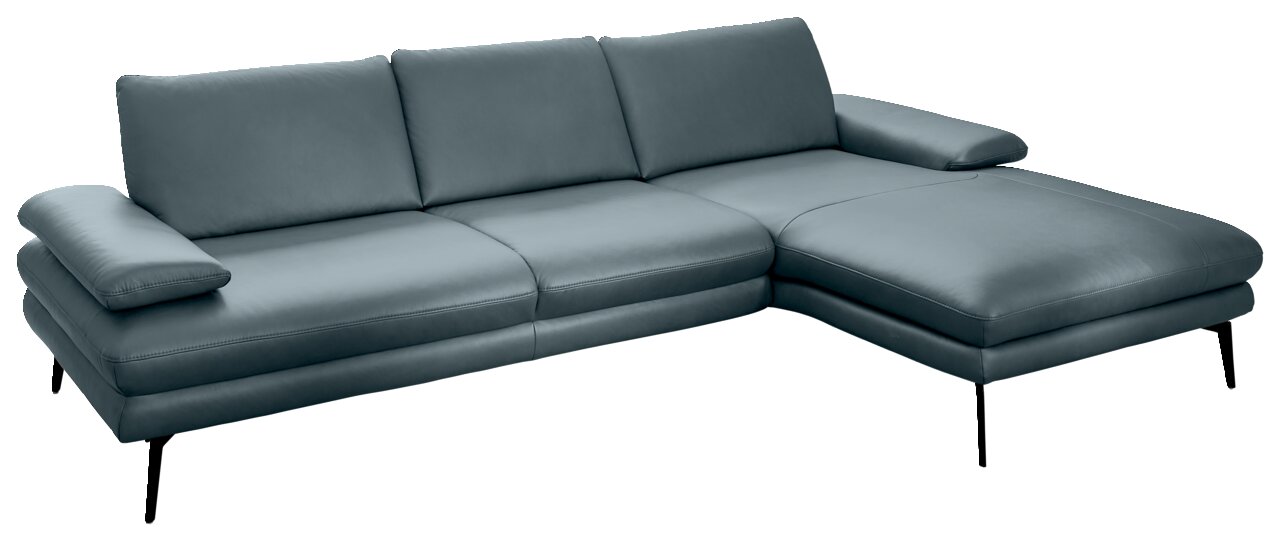 Dieter Knoll Longchairkombination ARZONA L Graues Longchair-Sofa in rechter Perspektive mit drei Rückenkissen und einem Armlehnenkissen.