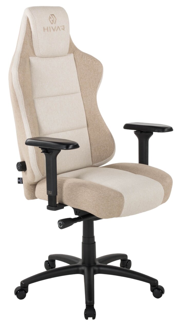 Beiger Gaming Stuhl mit ergonomischem Design, verstellbaren Armlehnen und stabiler schwarzer Basis, seitliche Perspektive