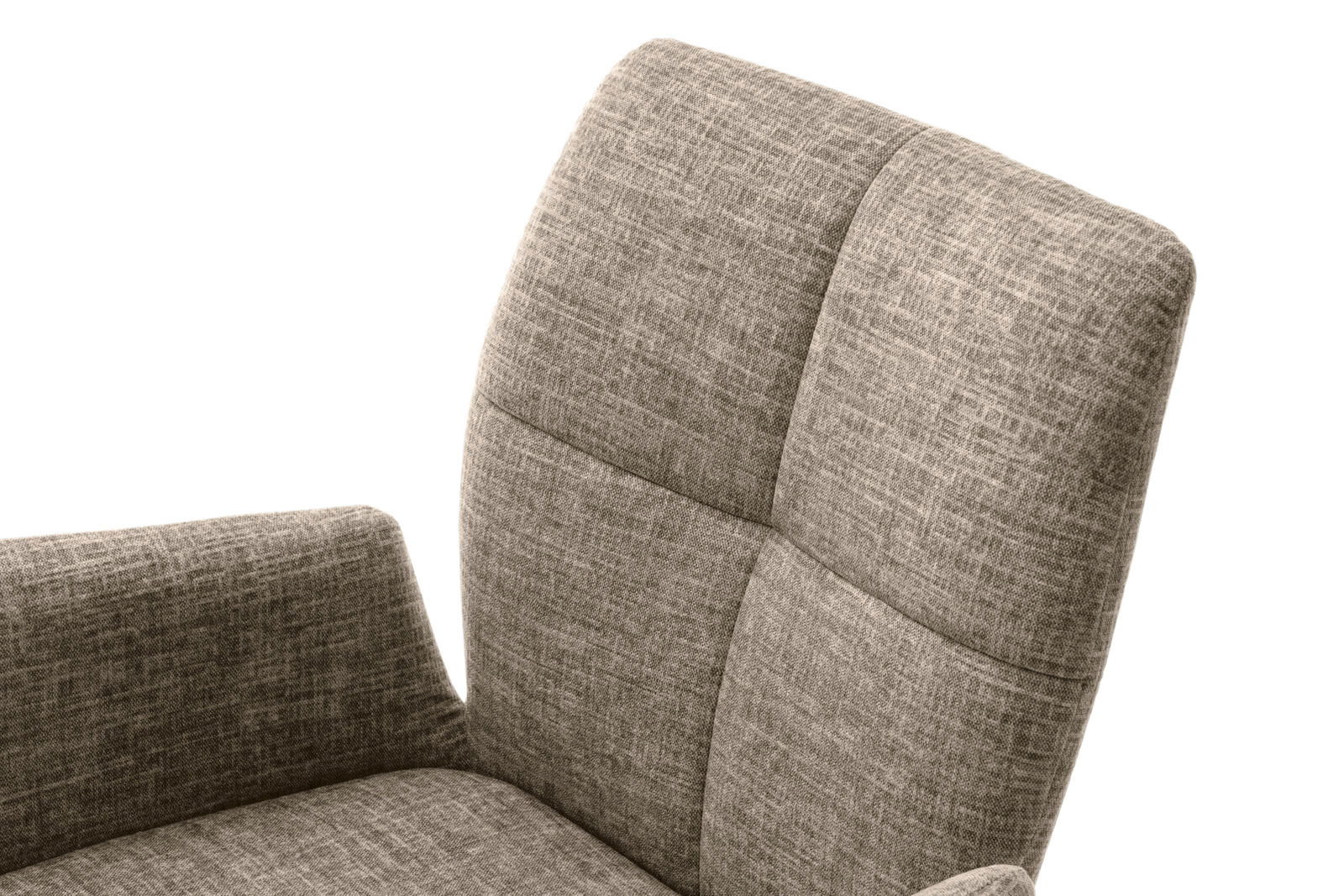 Nahaufnahme eines grauen Sessels mit gepolsterter Rückenlehne und Armlehnen, seitliche Perspektive.