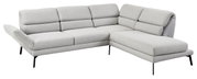 Ecksofa in hellgrauem Stoff mit verstellbarer Armlehne, schwarzem Metallgestell und moderner L-Form, Perspektive von vorne links