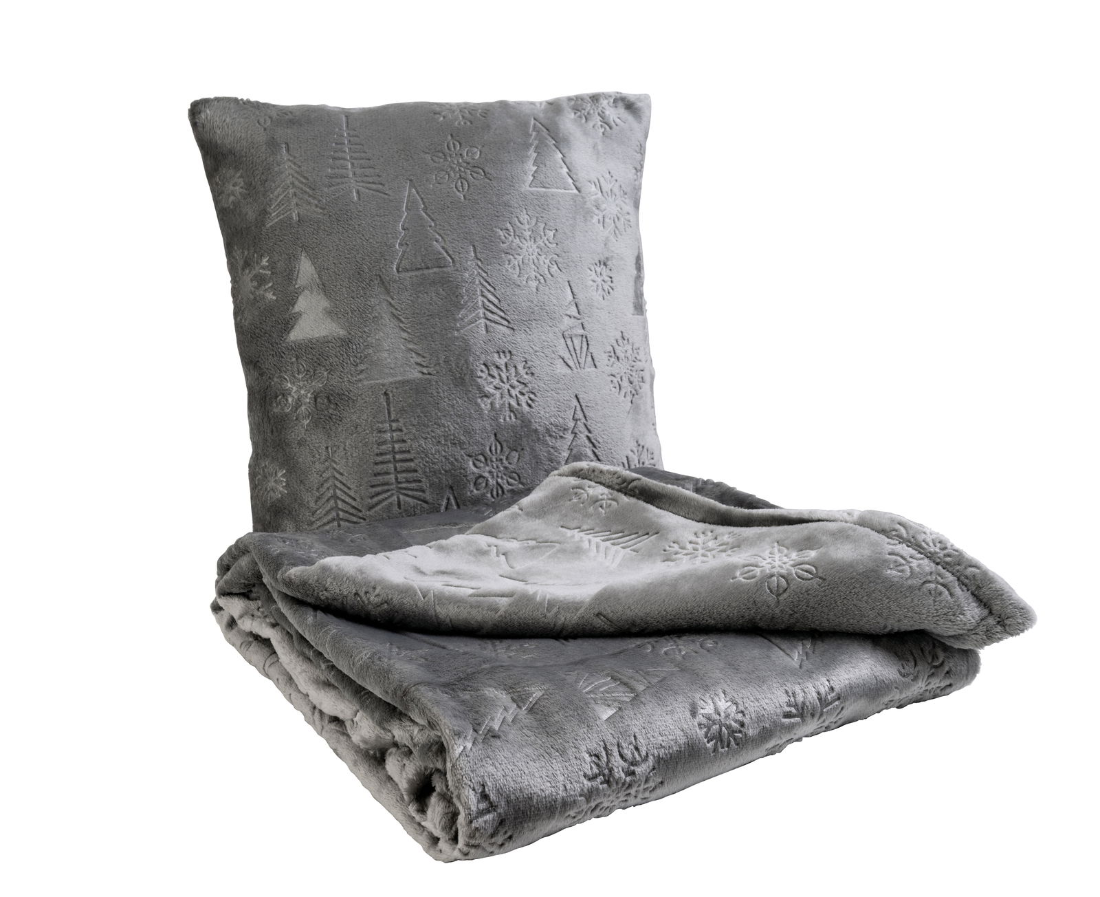 Graue Wohndecke und Kissen mit winterlichem Muster aus Schneeflocken und Tannenbäumen, seitliche Perspektive