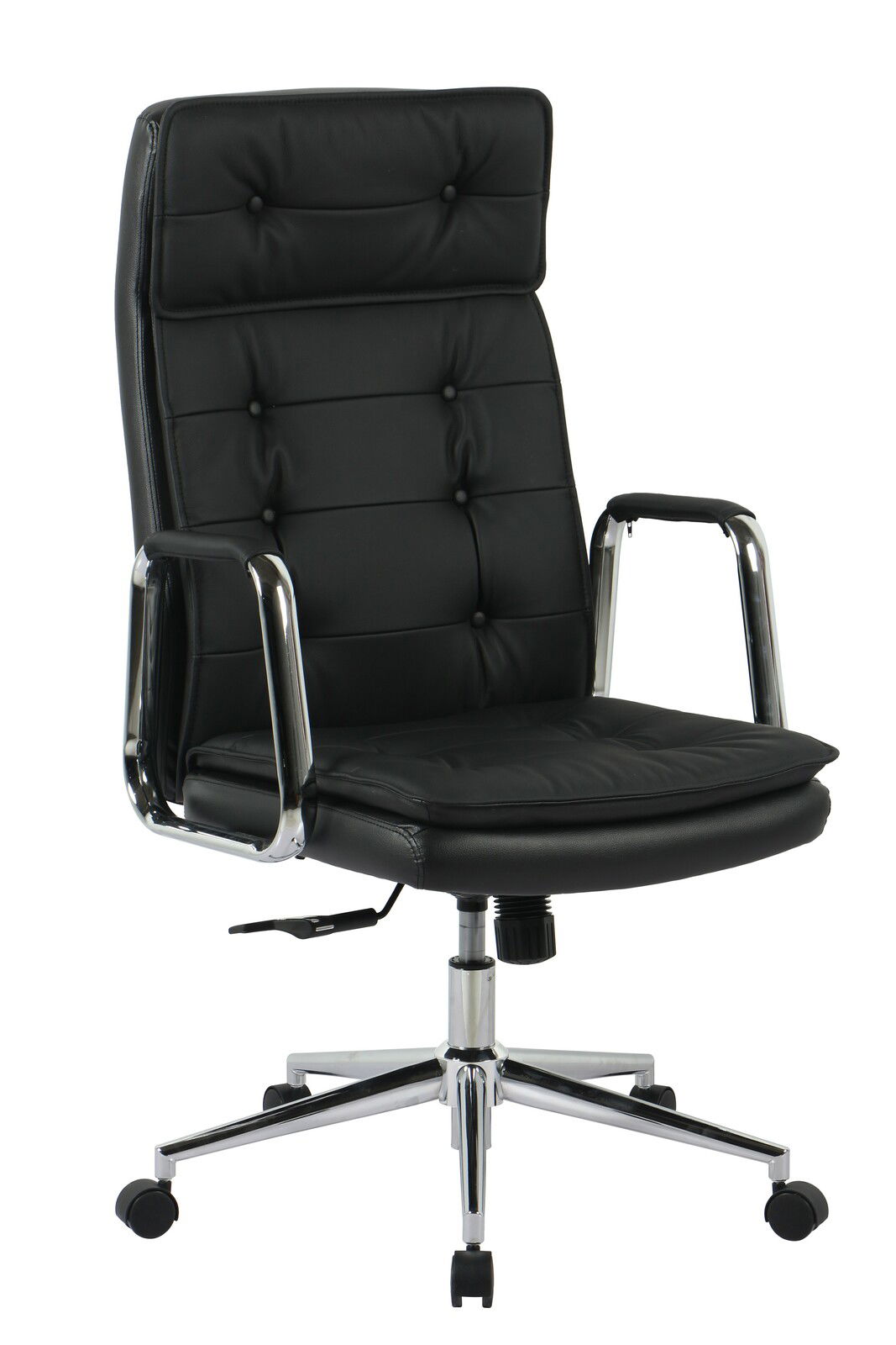 Schwarzer Chefsessel mit gepolsterter Rückenlehne und Armlehnen, seitliche Perspektive