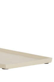 Eckige, flache Schale aus hellem Material, seitliche Perspektive