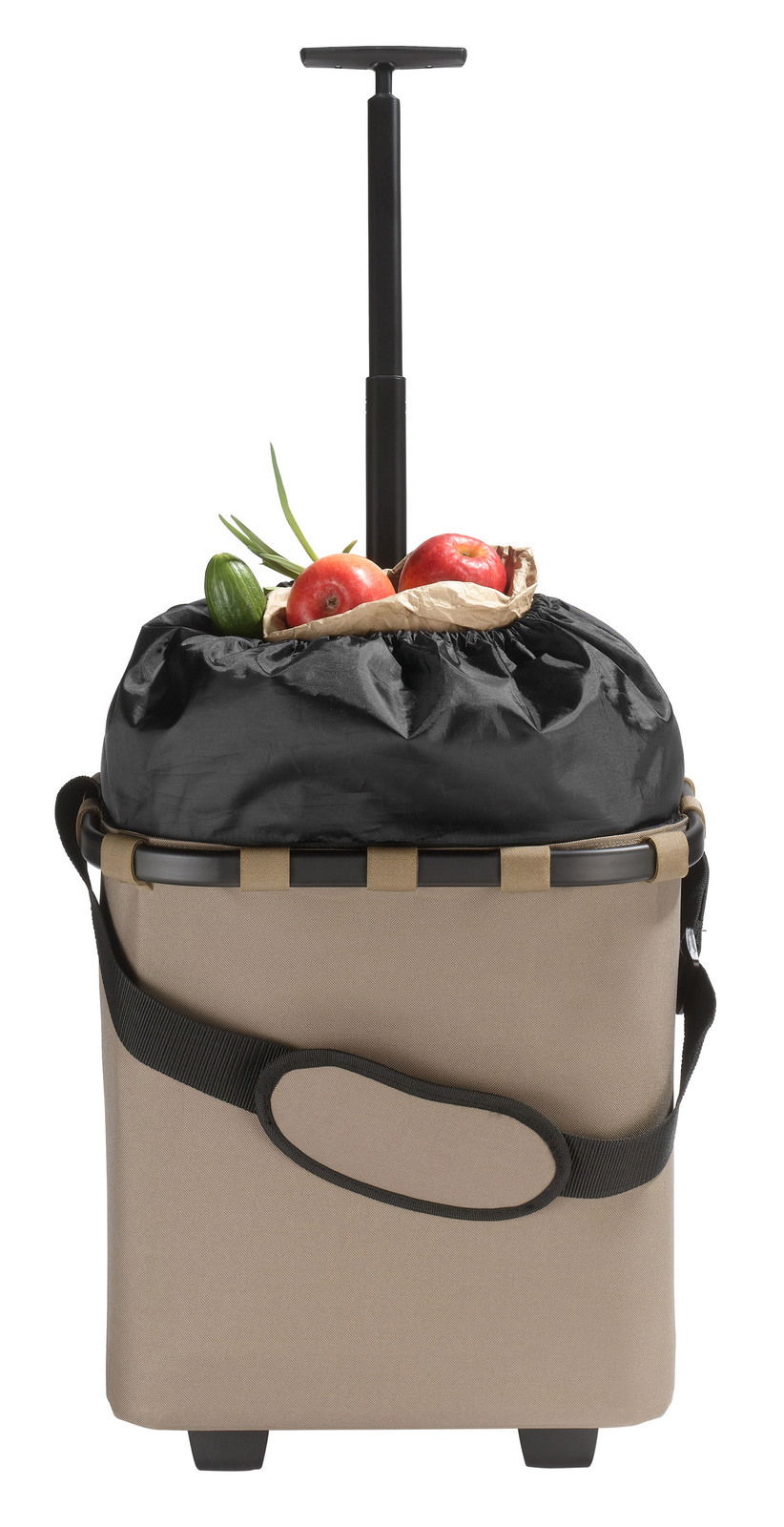 Frontansicht eines beigen Einkaufstrolleys mit schwarzem Griff und gefülltem Innenraum, sichtbar sind Äpfel und eine Gurke.