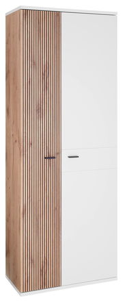 Moderner Garderobenschrank mit einer Kombination aus Holzlamellen und glatter weißer Oberfläche, seitliche Perspektive