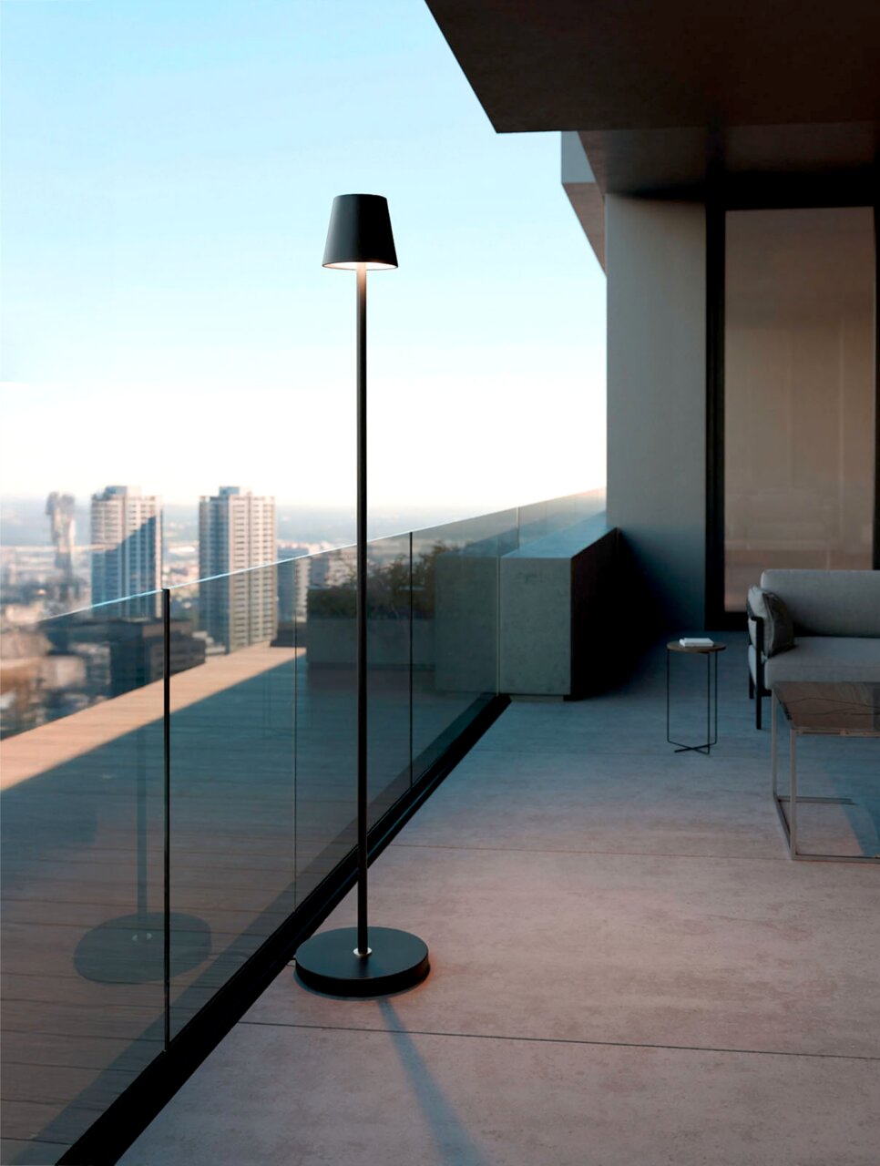 Novel Akku-Stehleuchte SEATTLE Novel Akku-Stehleuchte SEATTLE