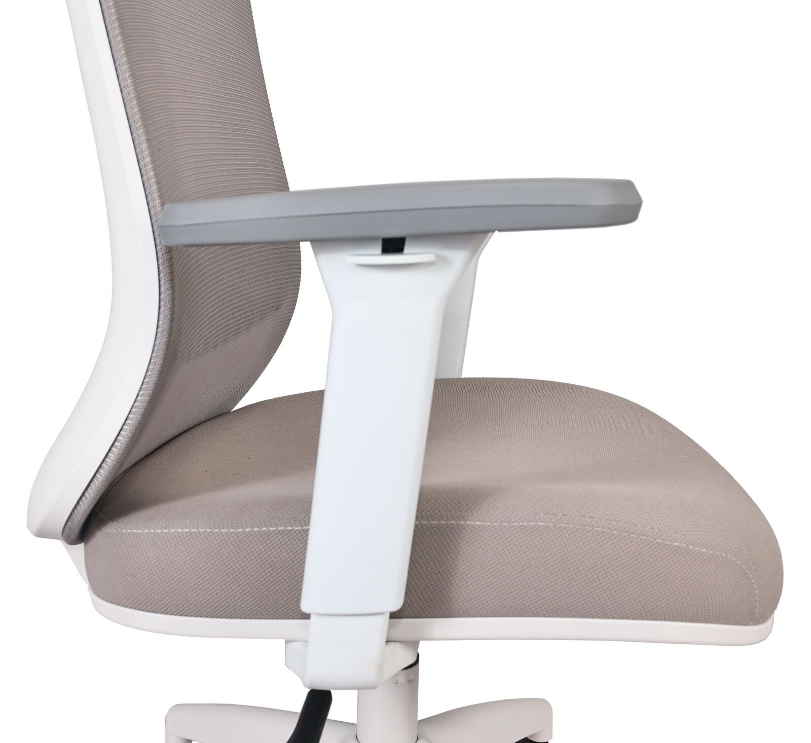 Seitenansicht eines modernen Drehstuhls mit grauem Sitz und Armlehne