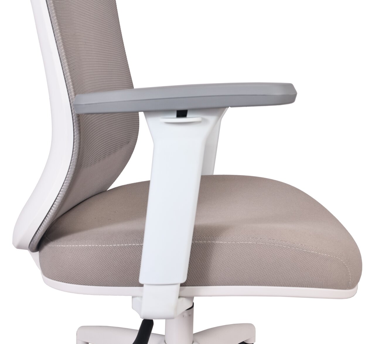 Seitenansicht eines modernen Drehstuhls mit grauem Sitz und Armlehne