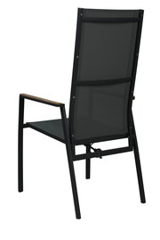 Rückansicht eines modernen Stapelstuhls mit schwarzem Metallrahmen und Armlehnen aus Holz.