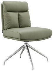 Moderner grüner Stuhl mit Metallbeinen, seitliche Perspektive