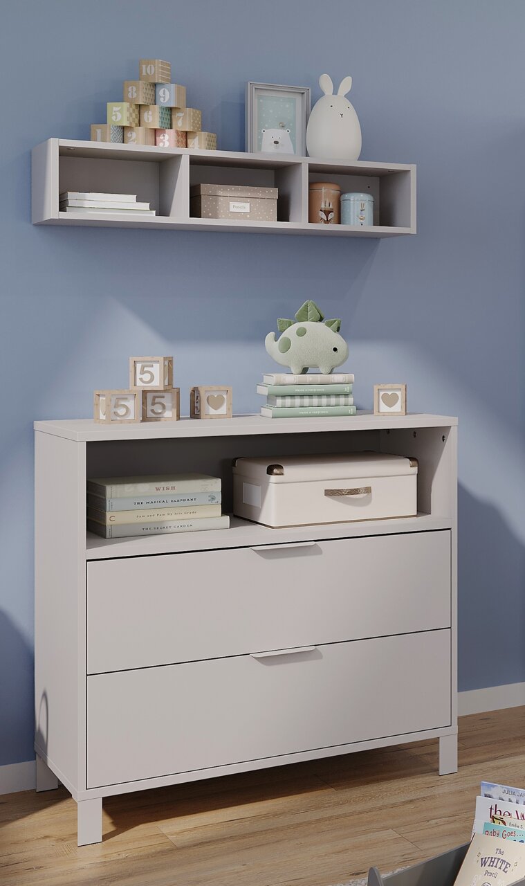 Germania Unterstell-/Wandregal ALKMAAR Weißes Unterstell- und Wandregal in einem Kinderzimmer, frontal fotografiert. Dekoriert mit Spielzeug, Büchern und Aufbewahrungsboxen.