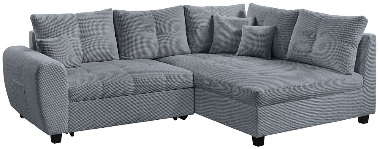 Graues Ecksofa mit weichem Stoffbezug, bestehend aus zwei Teilen mit mehreren Kissen, Perspektive von vorne links.