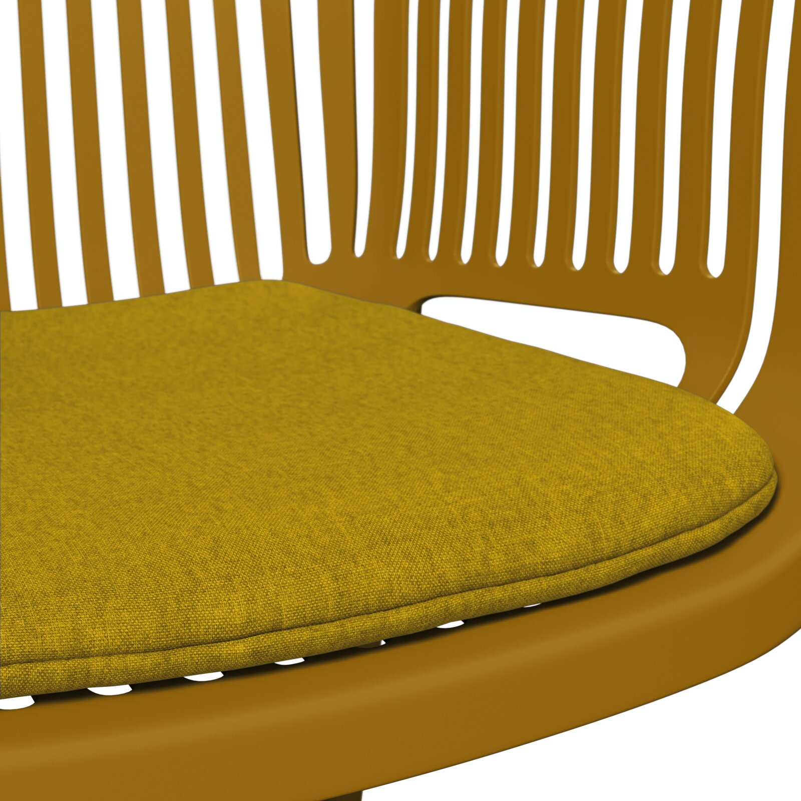 Nahaufnahme eines gelben Sitzkissens auf einem braunen Stapelsessel mit geschwungenen Rückenlehnenstreben.
