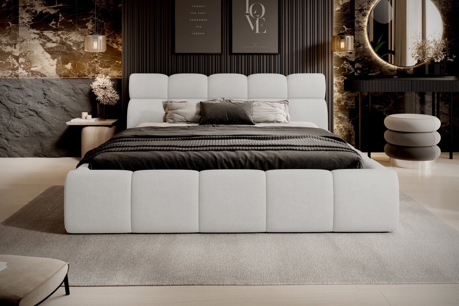 Modernes Polsterbettgestell in einem stilvollen Schlafzimmer, frontal betrachtet, mit eleganter Dekoration und sanfter Beleuchtung.