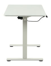 Moderner E-Schreibtisch in Weiß, seitliche Perspektive, mit höhenverstellbarem Gestell und Kabelmanagement.