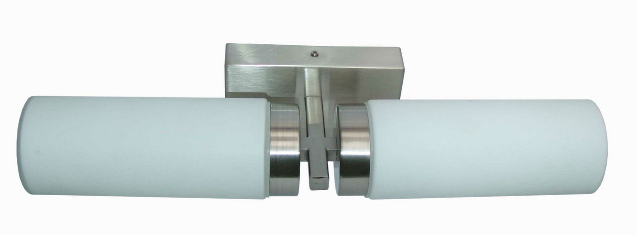 Moderne Bad-Wandleuchte SPACE mit zwei zylindrischen, weißen Lampenschirmen und einer Metallhalterung, Ansicht von vorne.