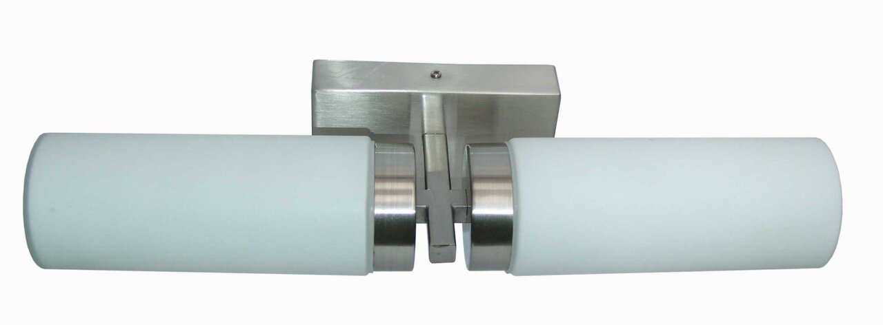 Moderne Bad-Wandleuchte SPACE mit zwei zylindrischen, weißen Lampenschirmen und einer Metallhalterung, Ansicht von vorne.