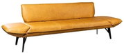 Modernes, senfgelbes Sofa mit schlanken schwarzen Beinen, seitliche Perspektive
