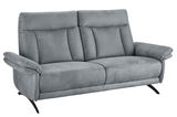 Graues 2,5-Sitzer-Sofa mit gepolsterten Armlehnen und modernem Design, seitliche Perspektive